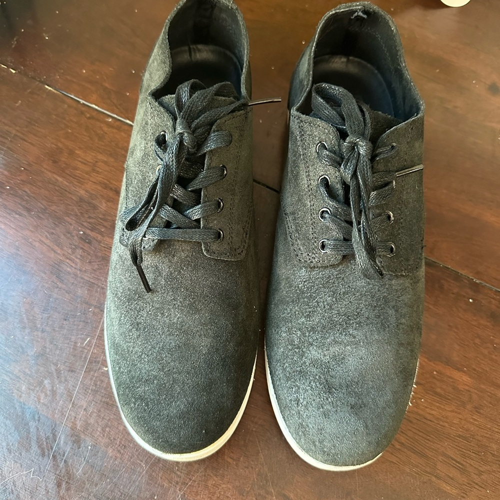 KR3W Men's Black Suede Slip-On Lace Sneakers